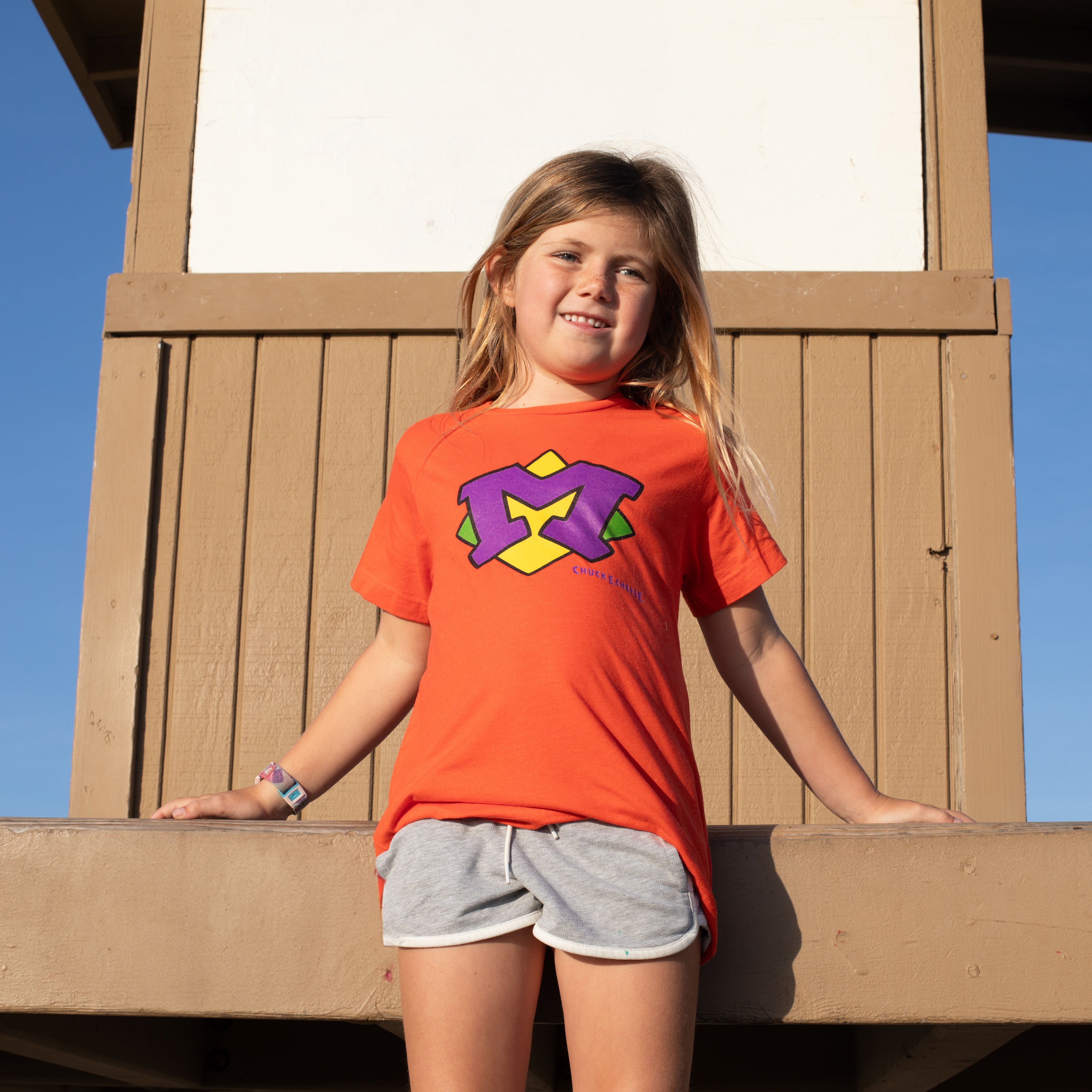 ミュージシャン UTD FOODIE Mr. Munch Tee (Youth) – Chuck E. Cheese Store